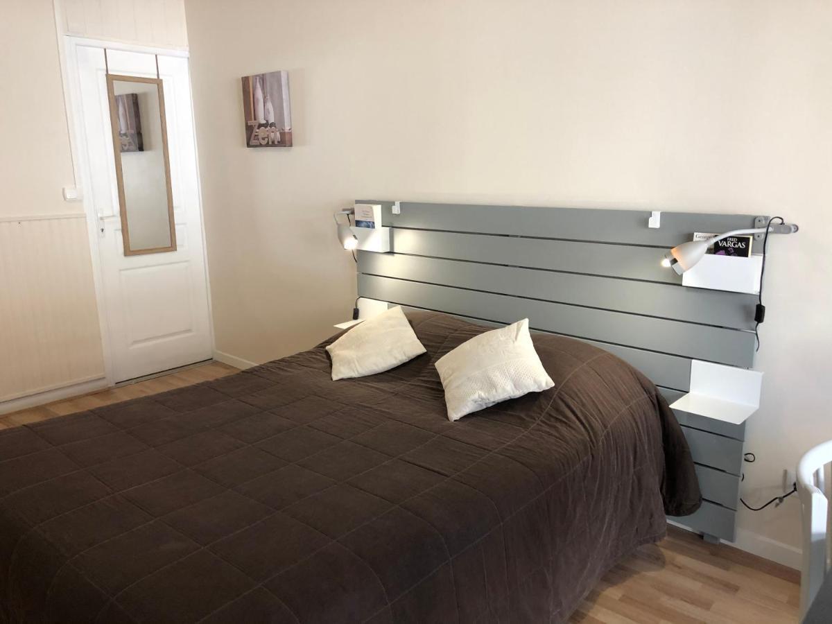 Appart'Hotel Wombat And Wallaby Fussy Bagian luar foto